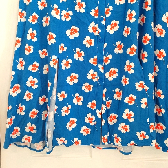 Blue floral button down midi skirt - Picture 2 of 4